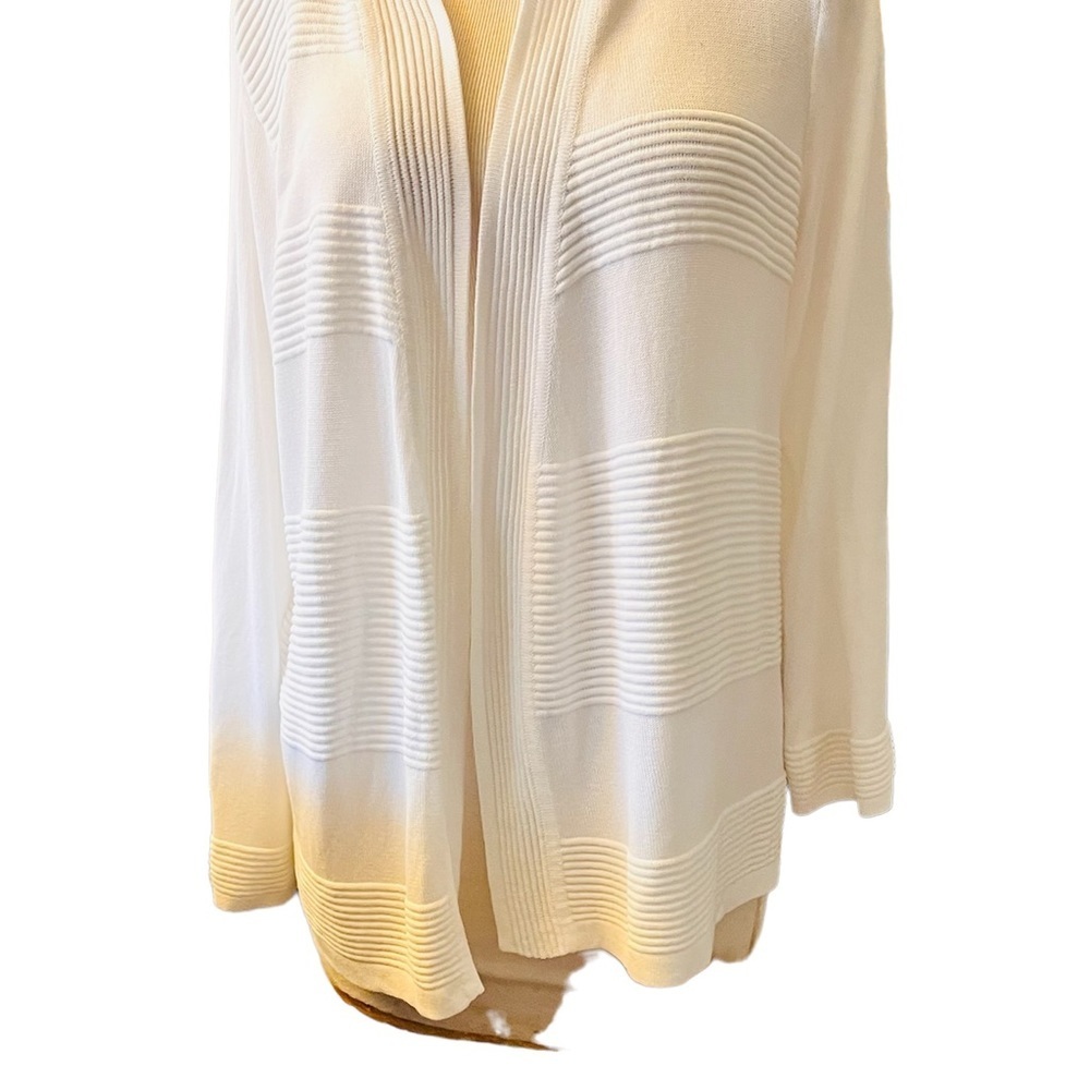 NWT!! CYRUS light weight sweater jacket. Color white  size M.  NWT!!! - Picture 8 of 12